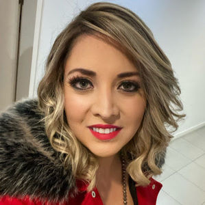 Meet your Posher, Gabriela